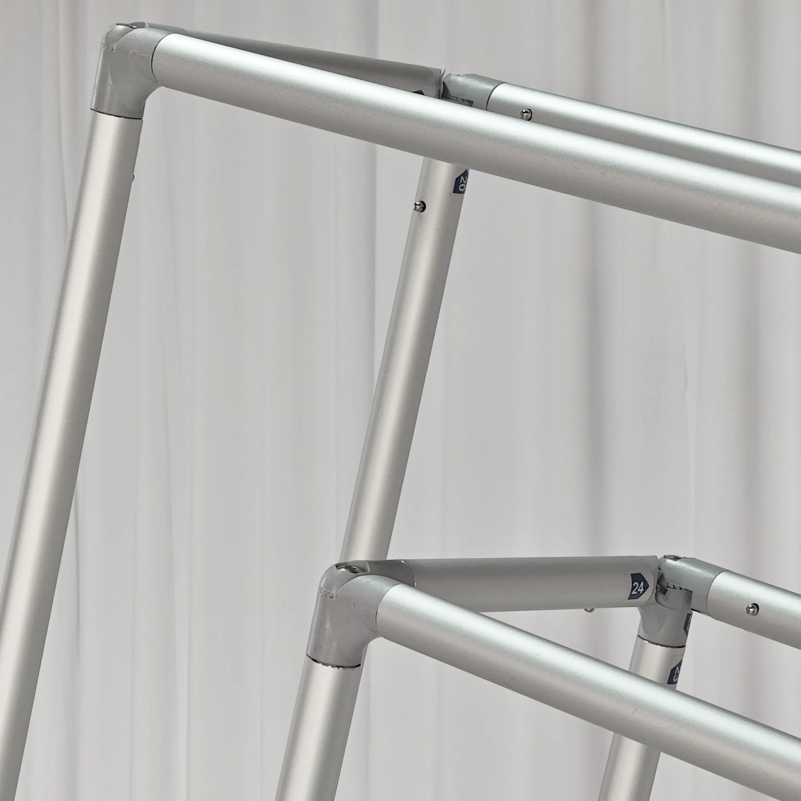 3D 6.5ft Tilted Rectangular Backdrop Stand - Image 3