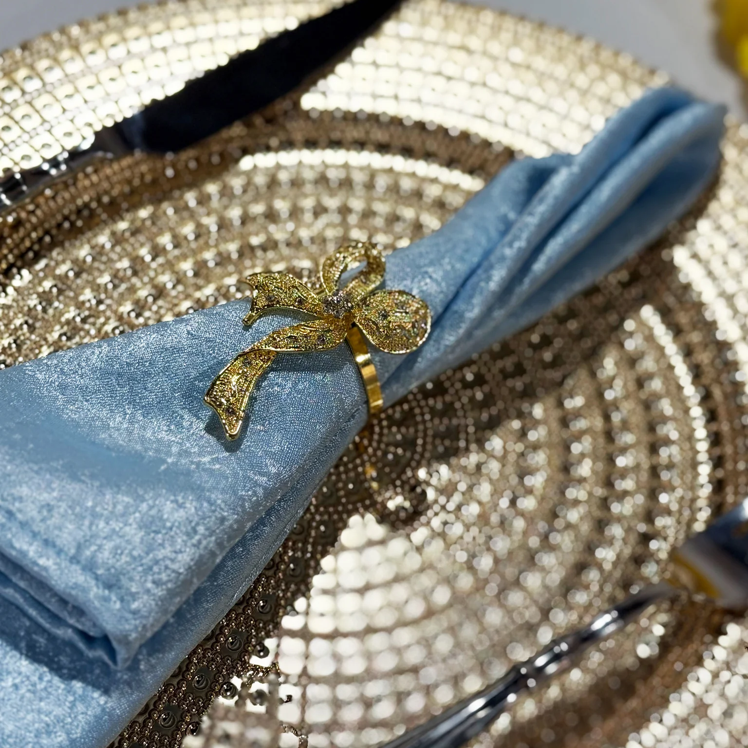 5 pcs/pk Crinkle Shimmer Napkin 20"x20" - Baby Blue - Image 4